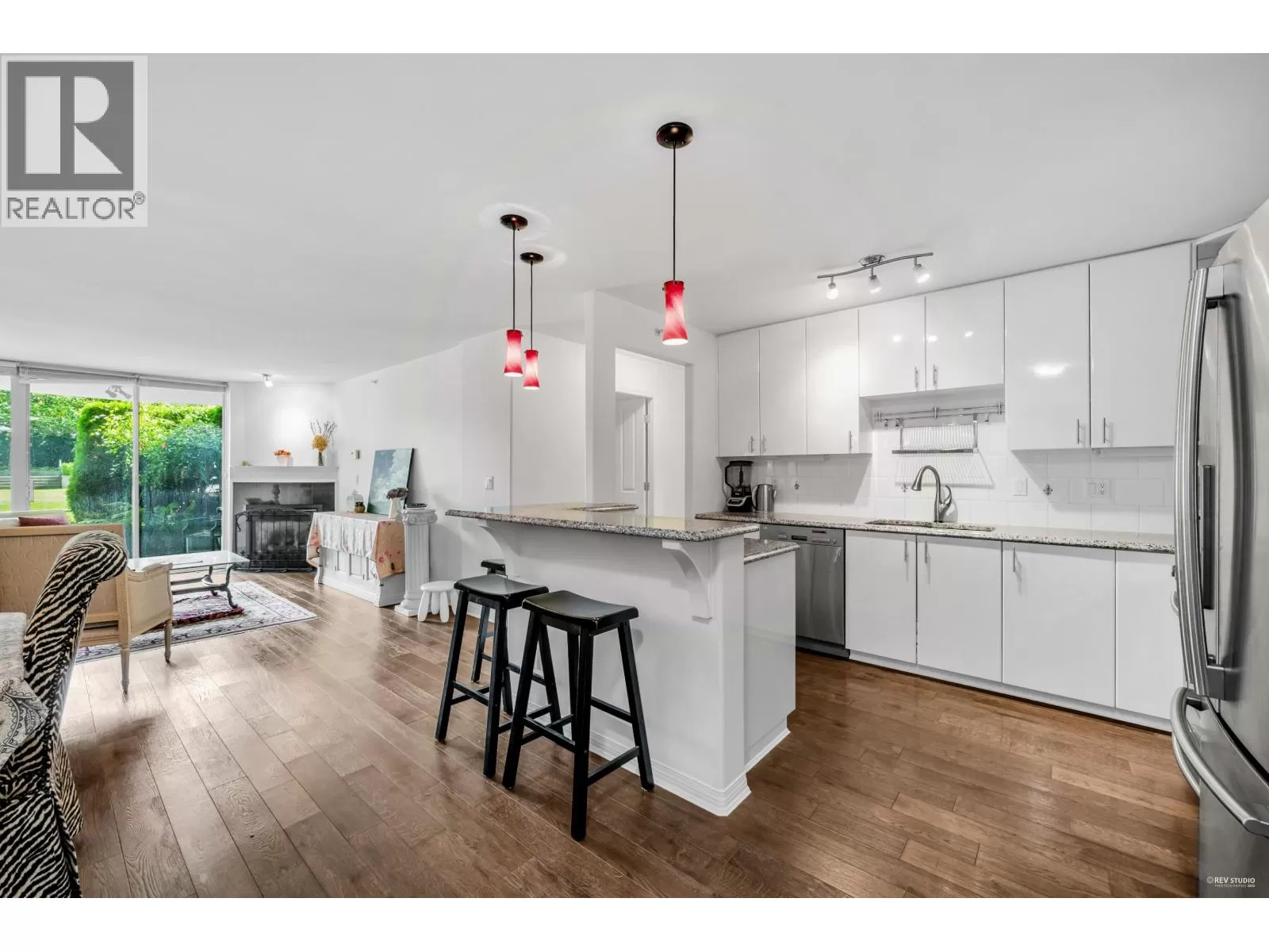 Apartment for rent: 408 7080 St. Albans Road, Richmond, British Columbia V6Y 4E6