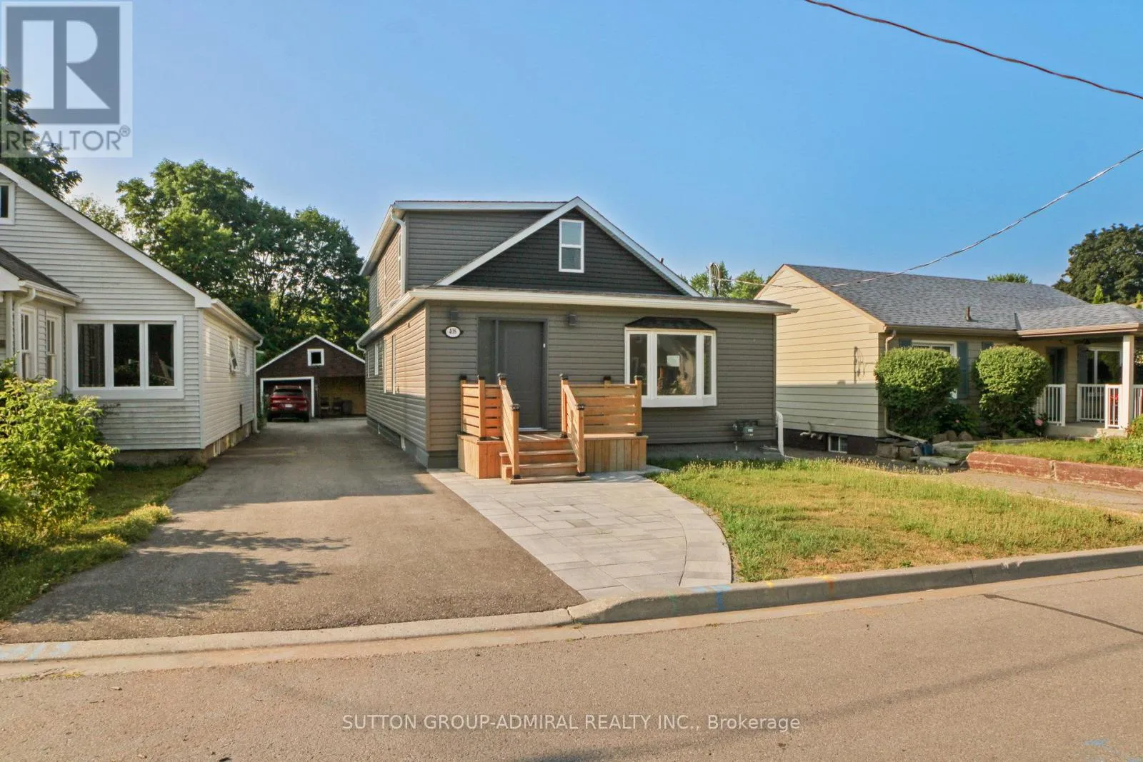 House for rent: 408 Andrew Street, Newmarket, Ontario L3Y 1H4