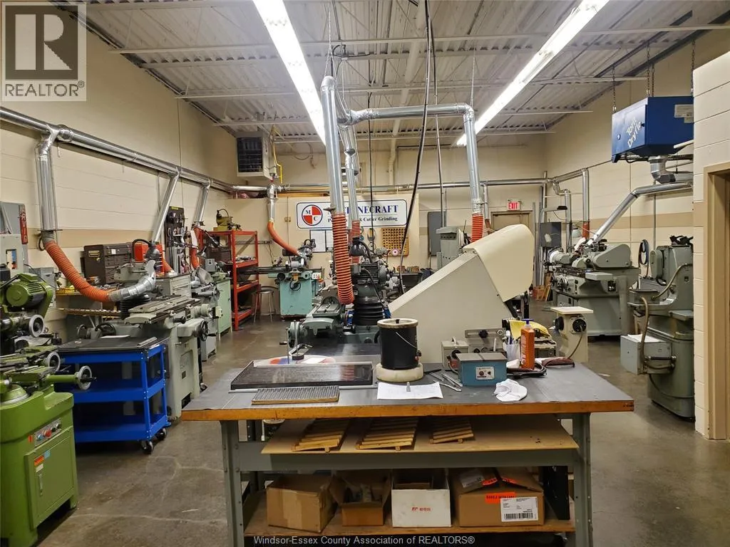 4080 North Service Road Unit# 19, Windsor, Ontario N8W 5X2