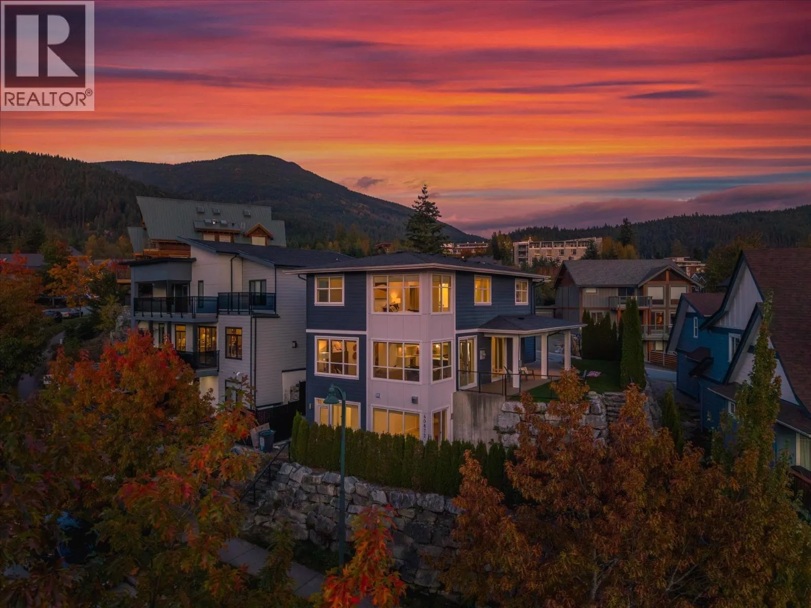 House for rent: 40872 The Crescent, Squamish, British Columbia V8B 0R9