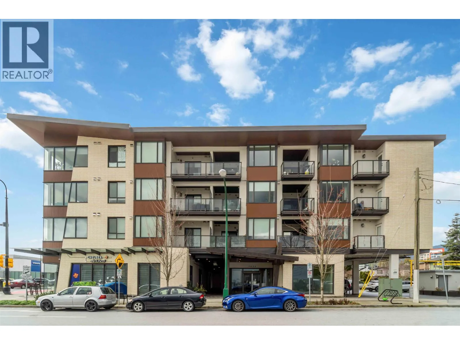 Apartment for rent: 409 1633 Tatlow Avenue, North Vancouver, British Columbia V7P 2Z8