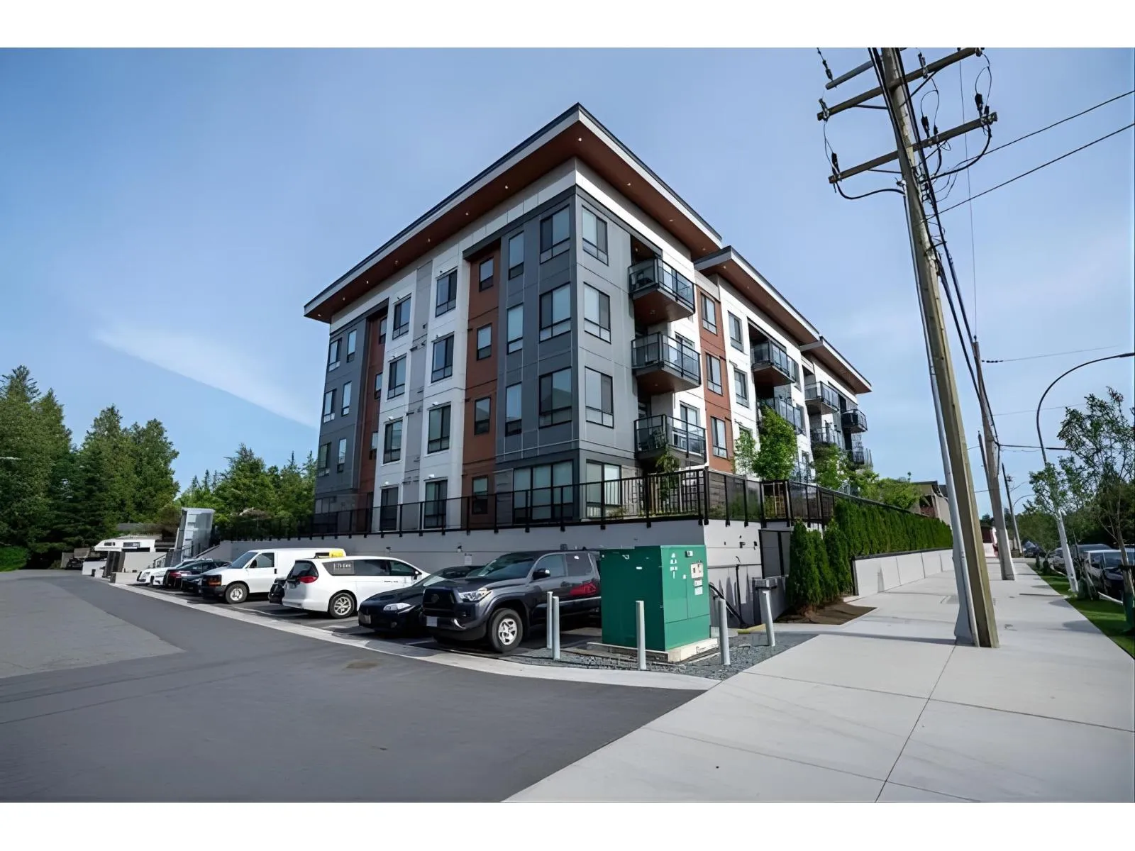 Apartment for rent: 409 19825 54 Avenue, Langley, British Columbia V3A 0P6