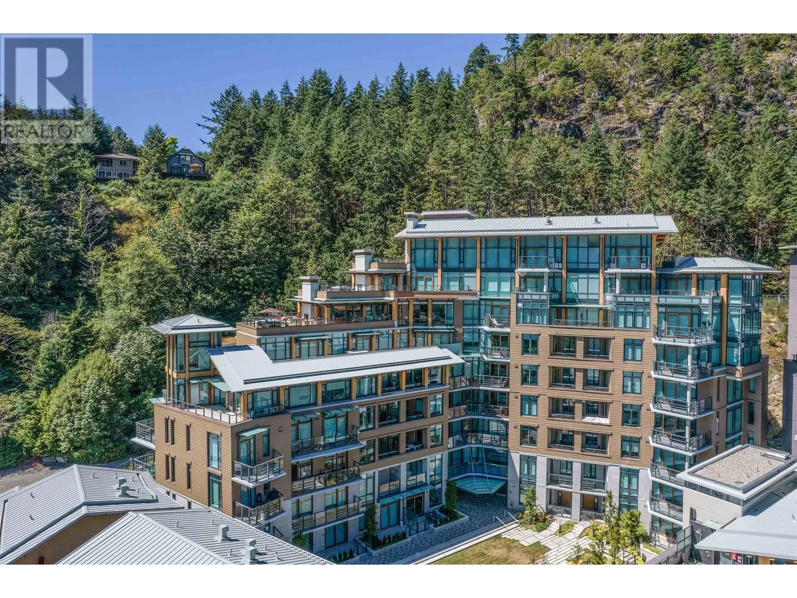 Apartment for rent: 409 6687 Nelson Avenue, West Vancouver, British Columbia V7W 2B2