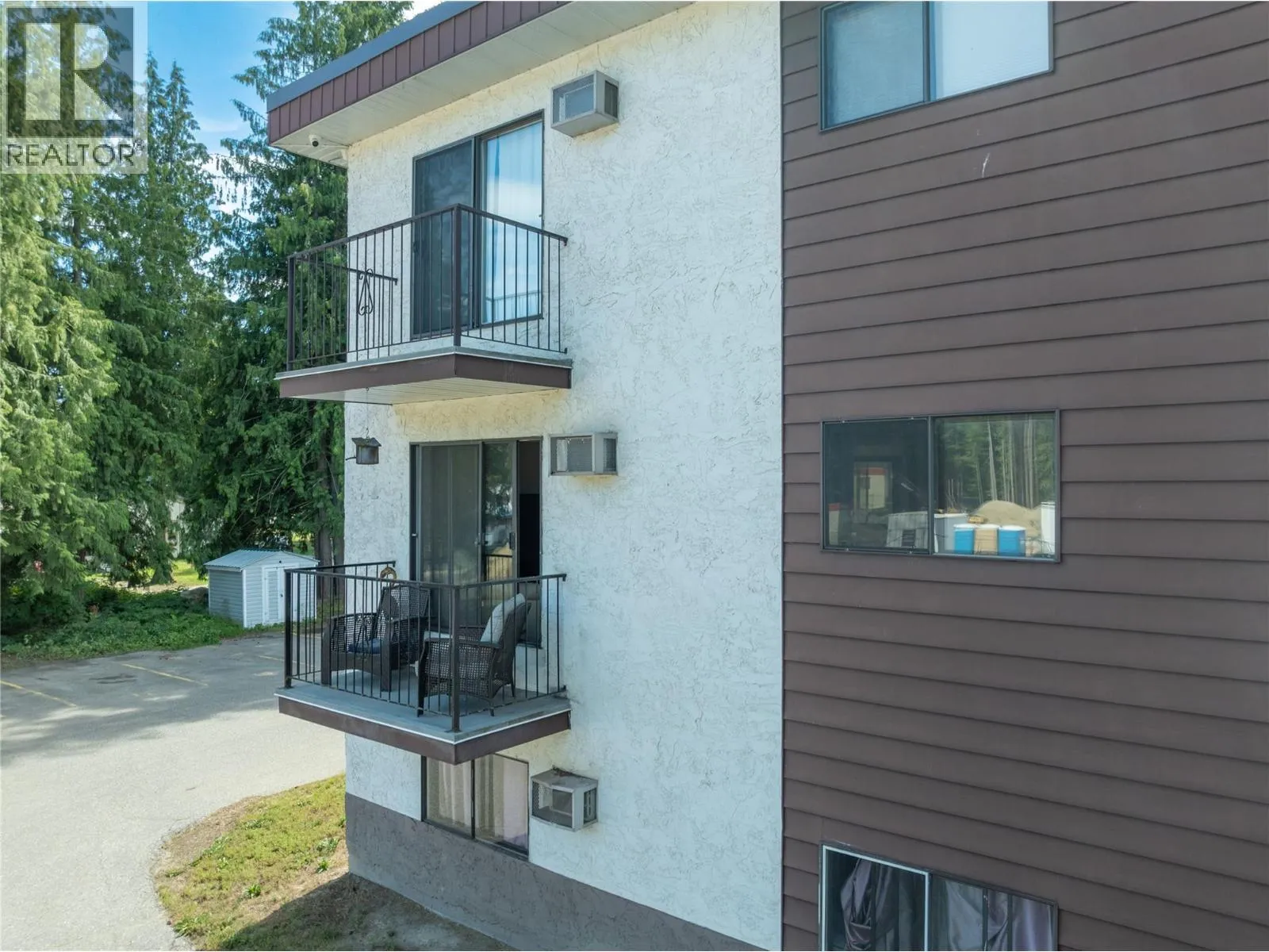 Apartment for rent: 409 Main Street Unit# 204, Sicamous, British Columbia V0E 2V0