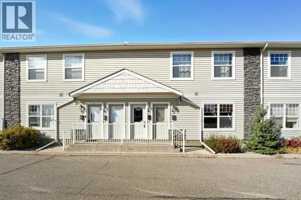 Row / Townhouse for rent: 41, 20 Jacobs Close, Red Deer, Alberta T4P 4E1