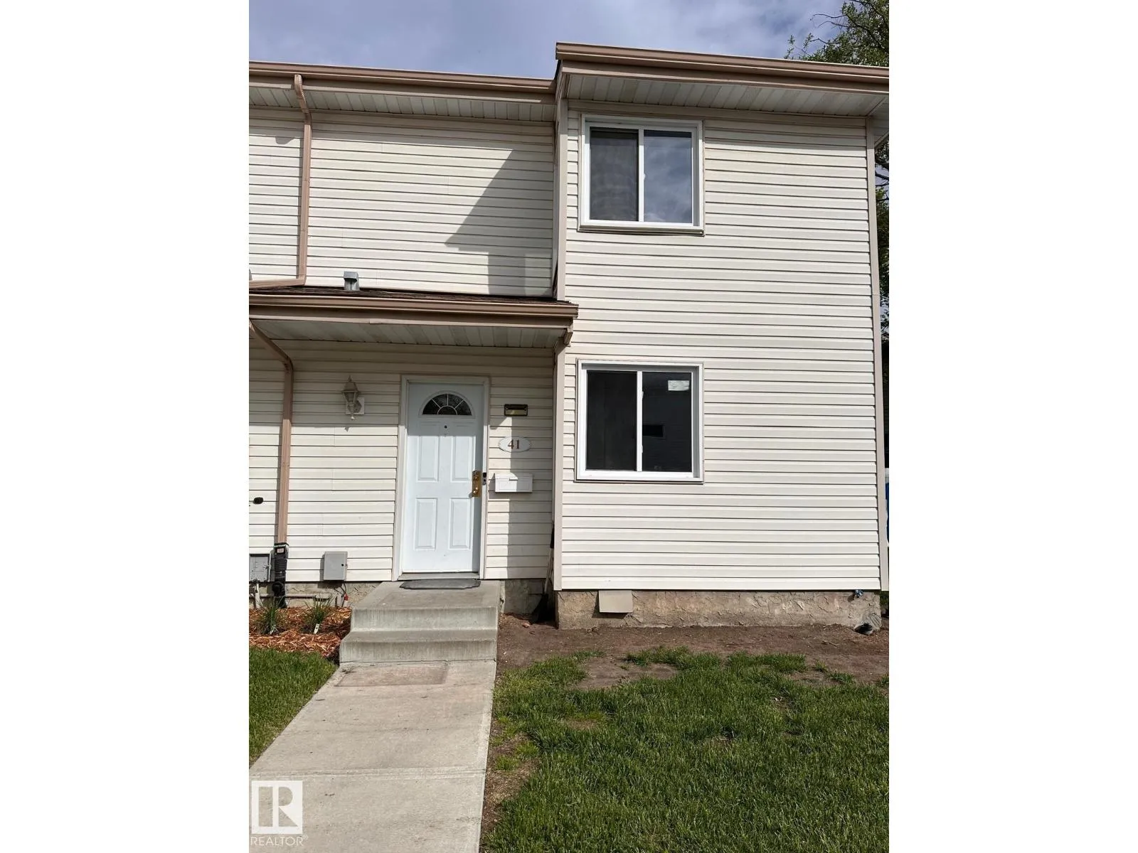 Row / Townhouse for rent: #41 2024 57 St Nw, Edmonton, Alberta T6L 2Z3