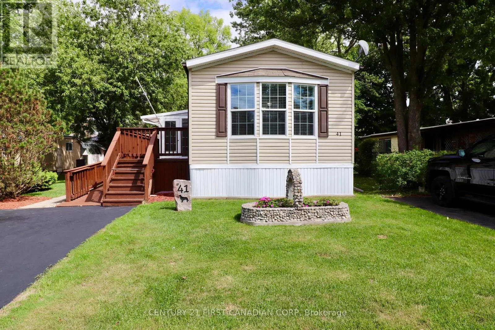 Mobile Home for rent: 41 - 3100 Dorchester Road, Thames Centre, Ontario N0L 1G5