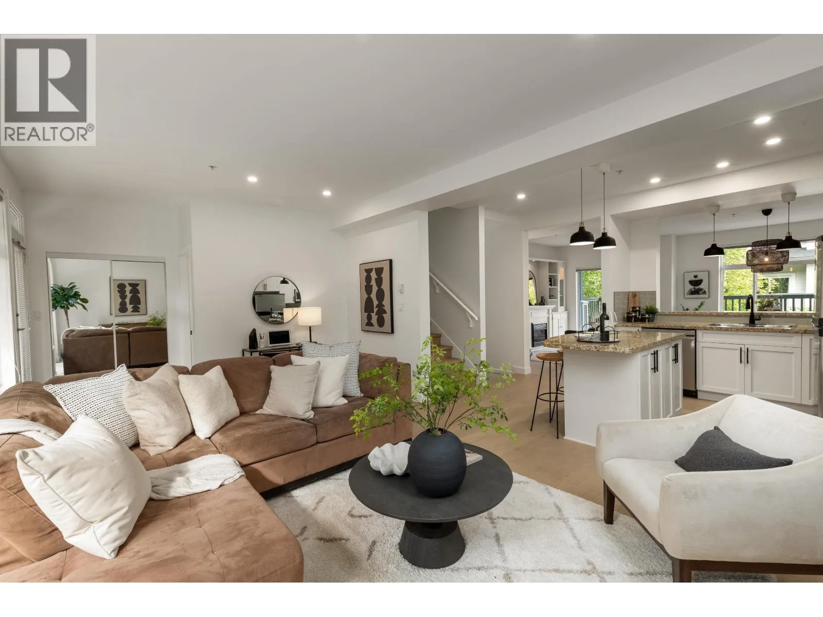 Row / Townhouse for rent: 41 40632 Government Road, Squamish, British Columbia V8B 0M7