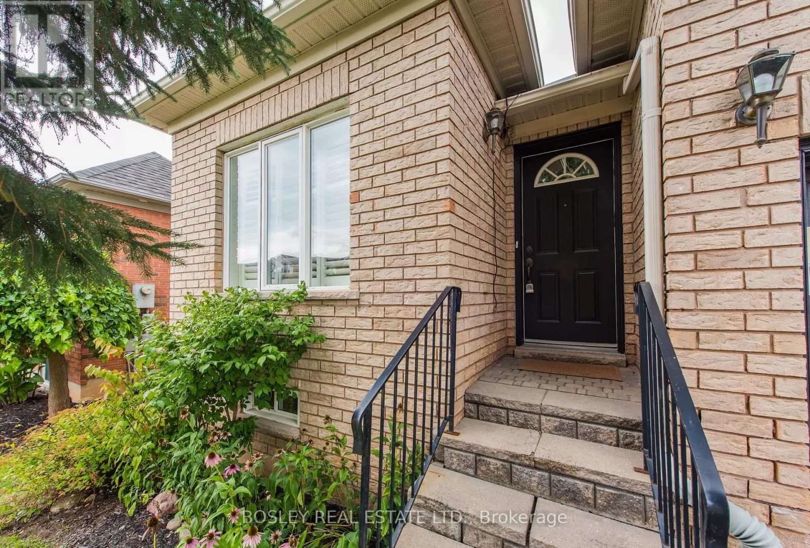 Row / Townhouse for rent: 41 Atwood Avenue, Halton Hills, Ontario L7G 5Z9