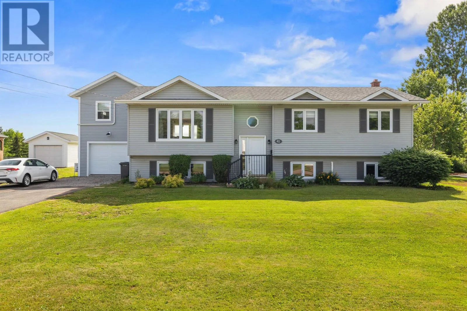 House for rent: 41 Massey Drive, Charlottetown, Prince Edward Island C1E 1R5