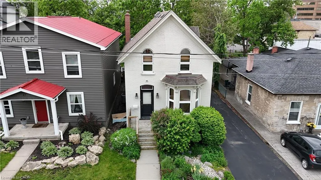 House for rent: 41 Park Hill Road, Cambridge, Ontario N1R 1P5