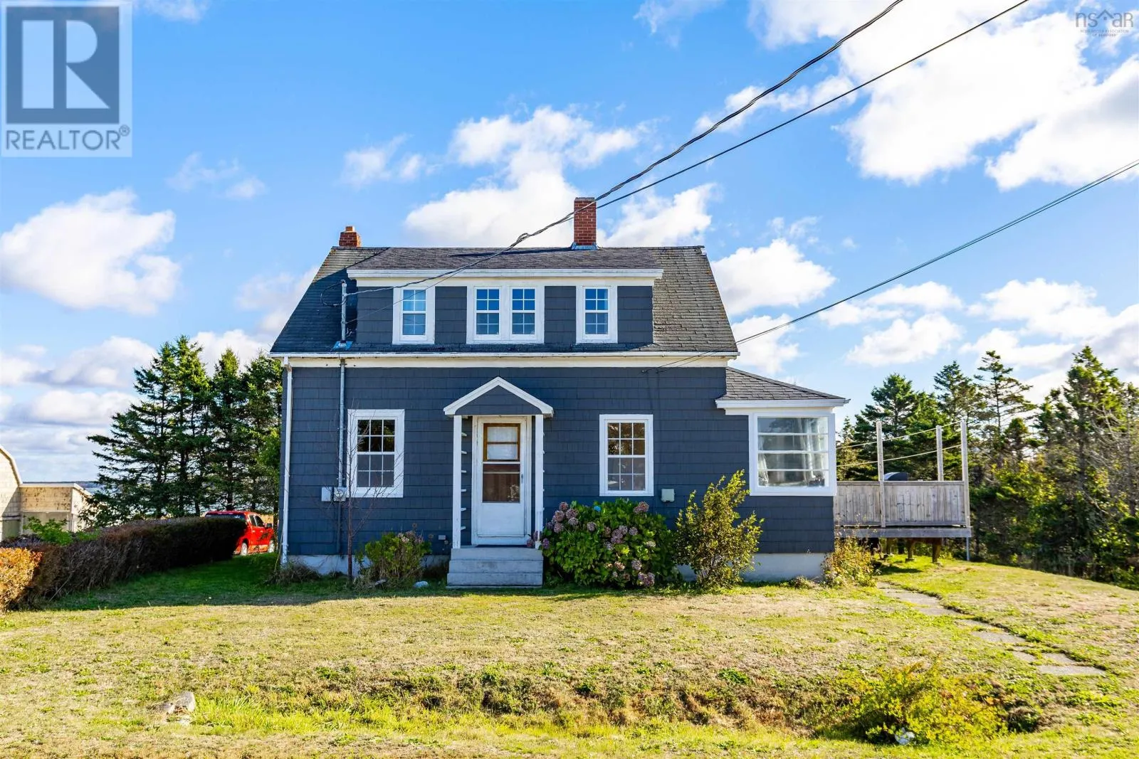 House for rent: 41 School Street, Lower West Pubnico, Nova Scotia B0W 2C0