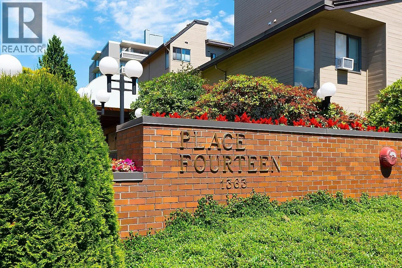 Apartment for rent: 410 1363 Clyde Avenue, West Vancouver, British Columbia V7T 2W9