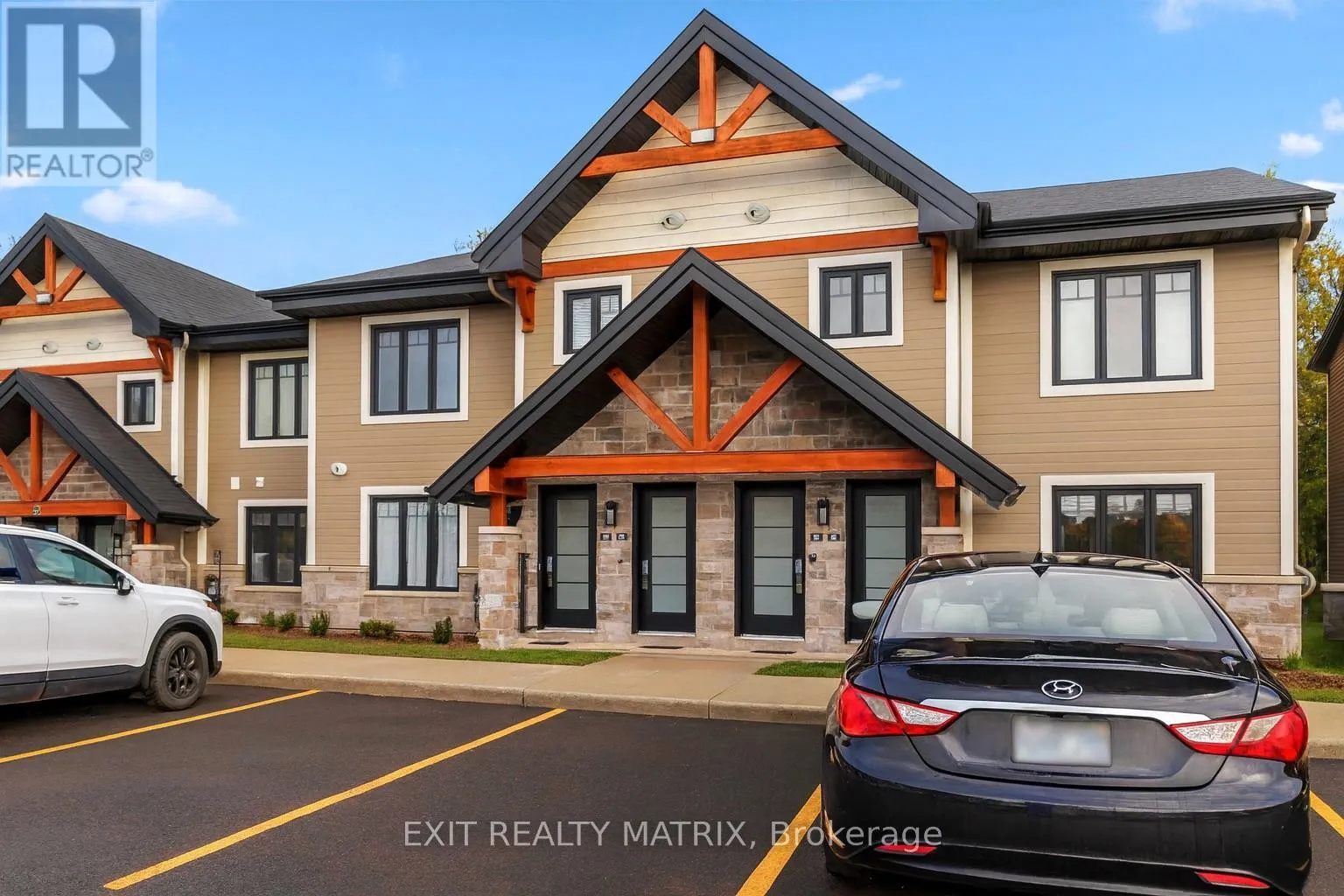 Row / Townhouse for rent: 410 - 99 St Moritz Trail, Russell, Ontario K0A 1W0