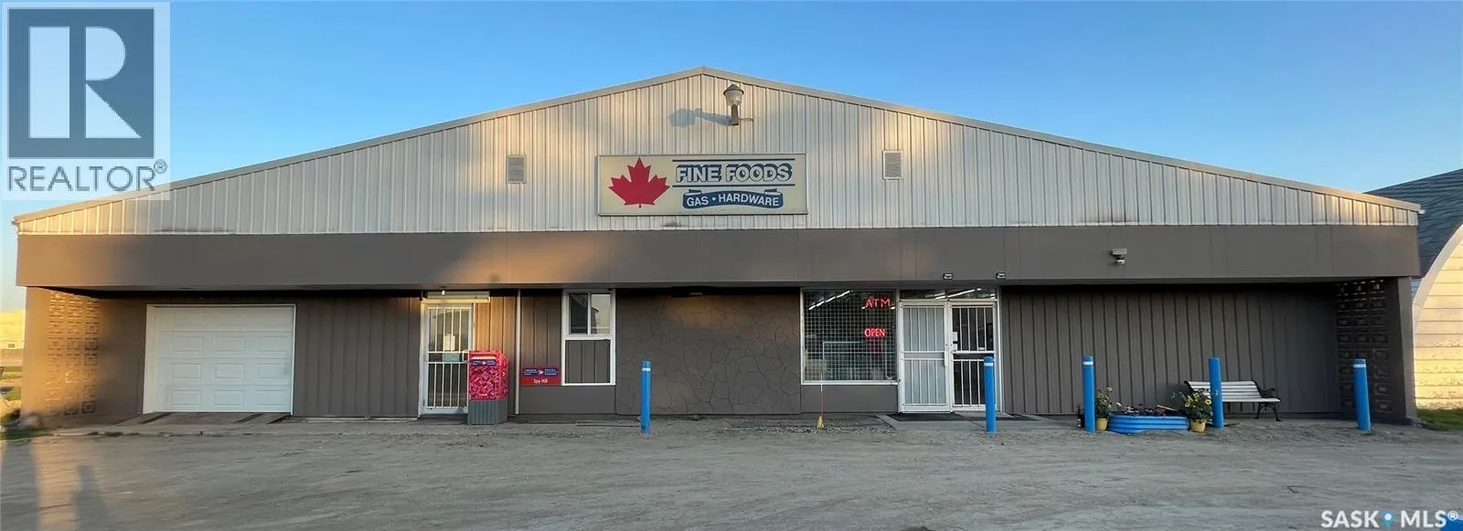 Retail for rent: 410 Main Street, Spy Hill, Saskatchewan S0A 3W0
