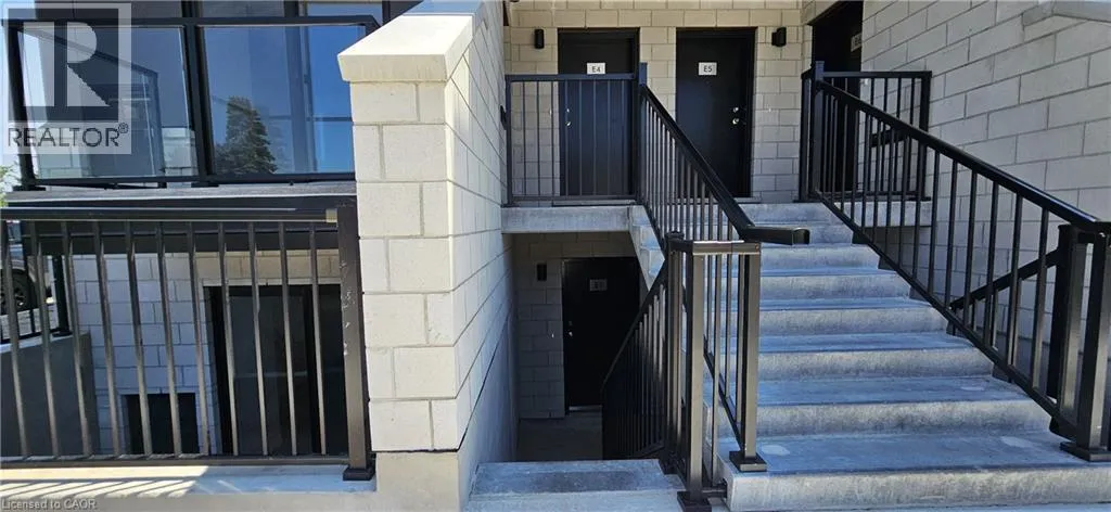 Row / Townhouse for rent: 410 Northfield Drive W Unit# C13, Waterloo, Ontario N2V 0J3