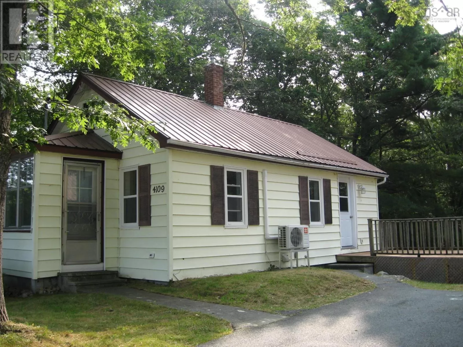 House for rent: 4109 Highway 3, Brooklyn, Nova Scotia B0J 1H0