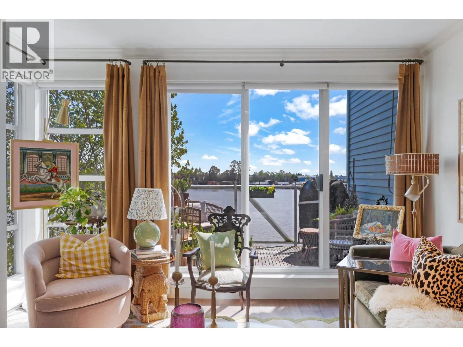 Apartment for rent: 411 2020 E Kent Avenue South, Vancouver, British Columbia V5P 4X1