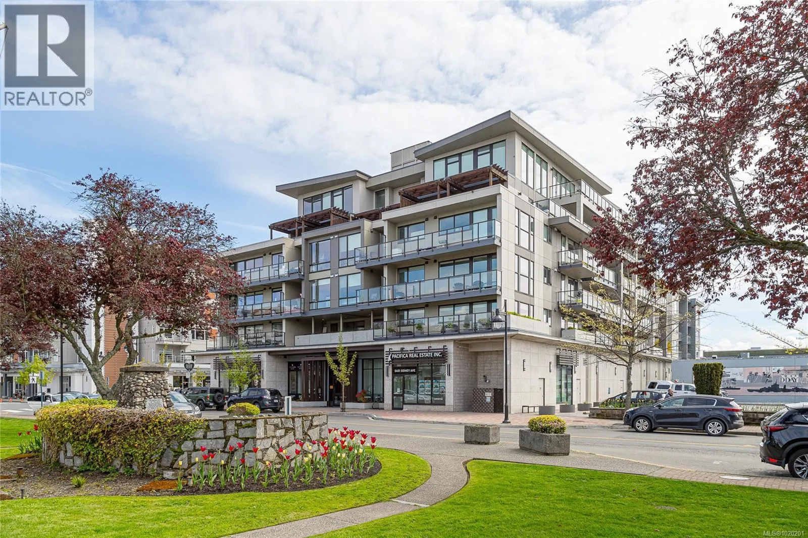 Apartment for rent: 411 2461 Sidney Ave, Sidney, British Columbia V8L 1Y8