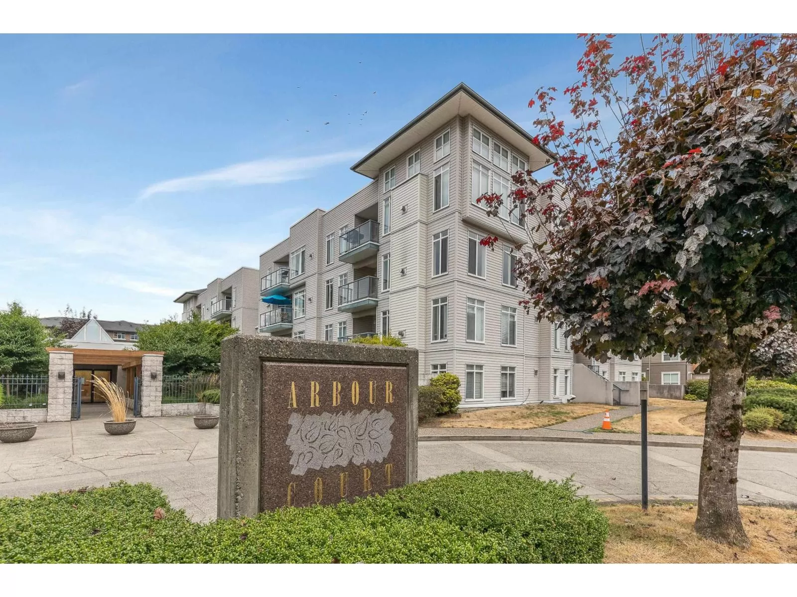 Apartment for rent: 411 32085 George Ferguson Way, Abbotsford, British Columbia V2T 2K7