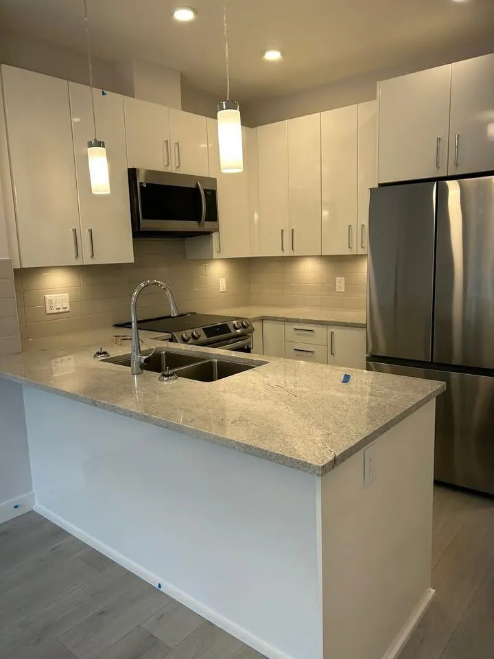 Apartment for rent: #411 32691 14th, Mission, British Columbia V2V 2N8