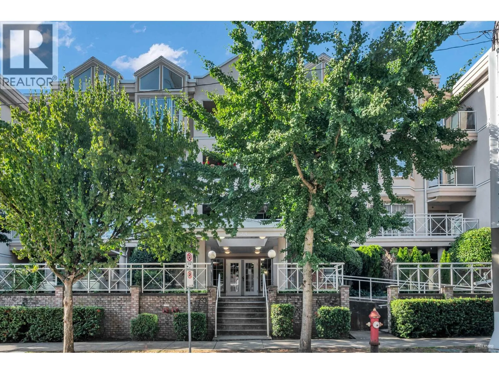 Apartment for rent: 411 525 Agnes Street, New Westminster, British Columbia V3L 1G2