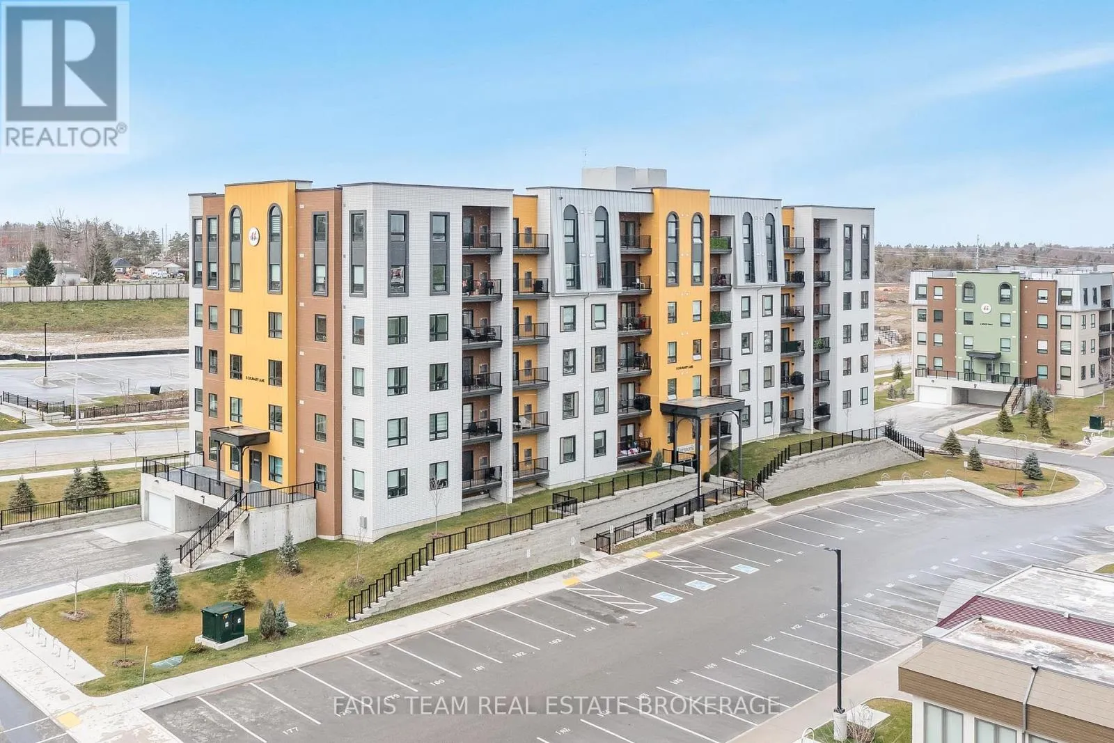 Apartment for rent: 411 - 8 Culinary Lane, Barrie, Ontario L9J 0T2