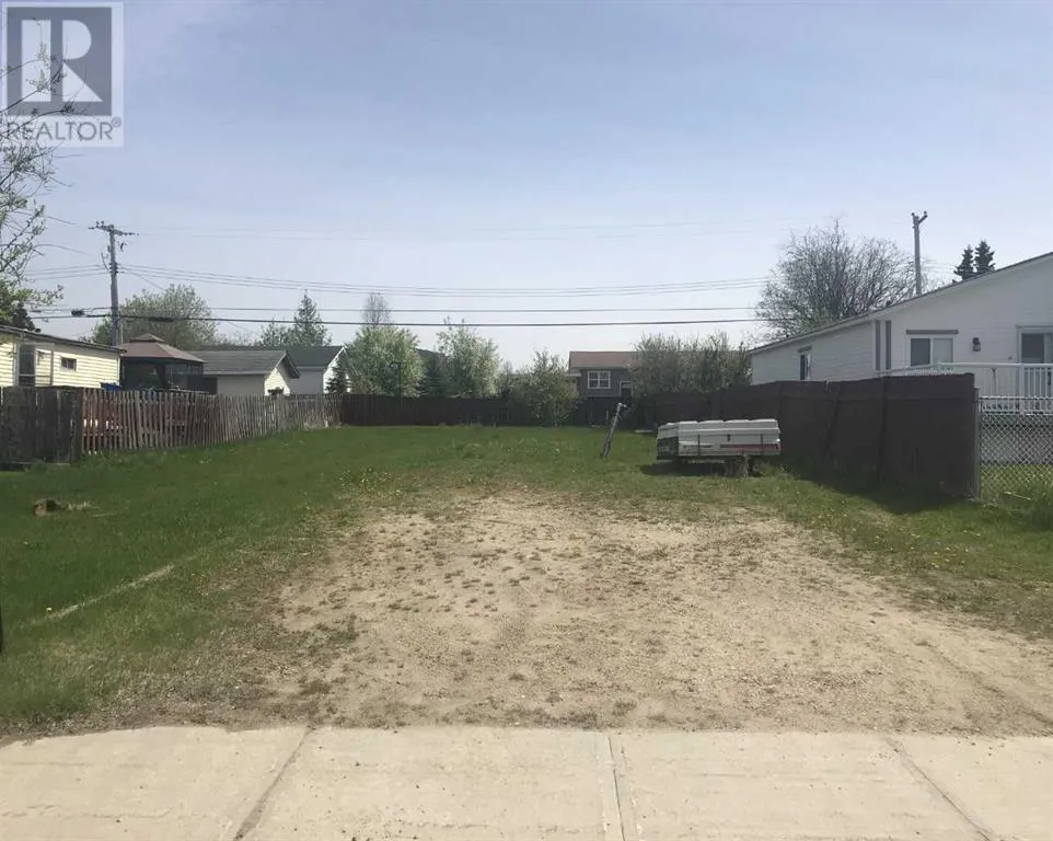 411 9 St, Fox Creek, Alberta T0H 1P0