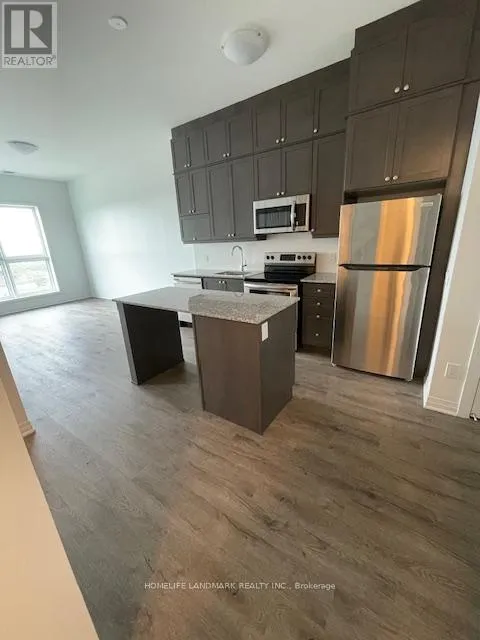 Apartment for rent: 411 - 95 Dundas Street S, Oakville, Ontario L6M 5N4