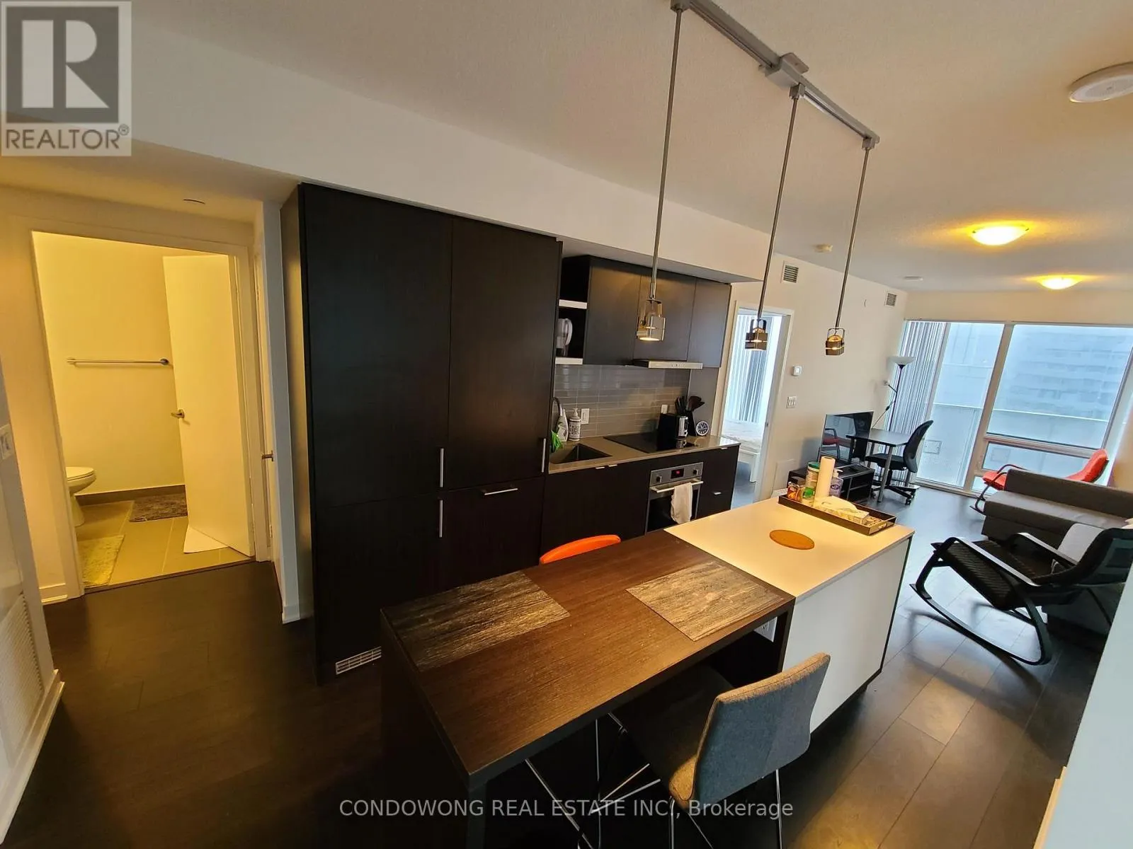 Apartment for rent: 4110 - 100 Harbour Street, Toronto, Ontario M5J 0B5