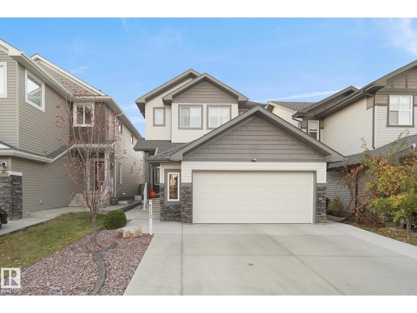 House for rent: 4112 171 Av Nw, Edmonton, Alberta T5Y 0Z3