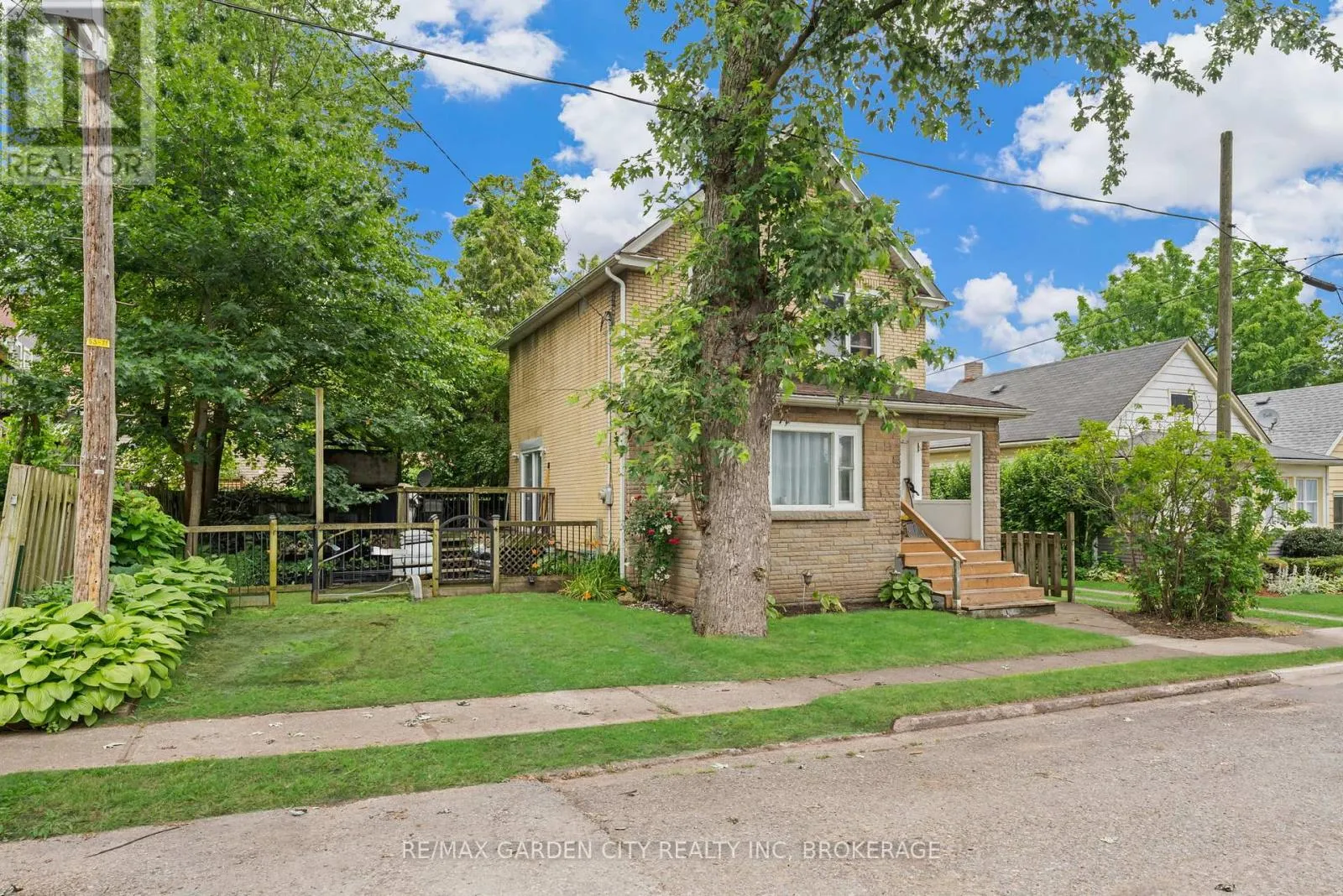 House for rent: 4115 May Avenue, Niagara Falls, Ontario L2E 3H6