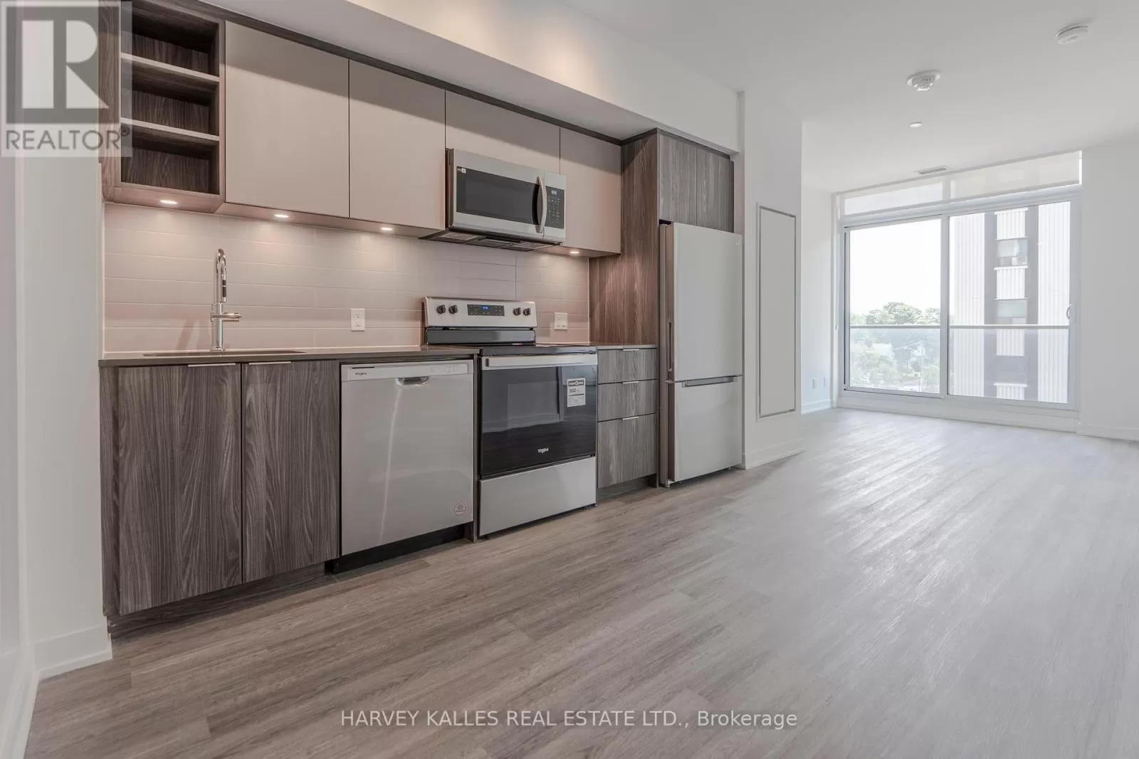 Apartment for rent: 412 - 100 Eastdale Avenue, Toronto, Ontario M4C 5A1