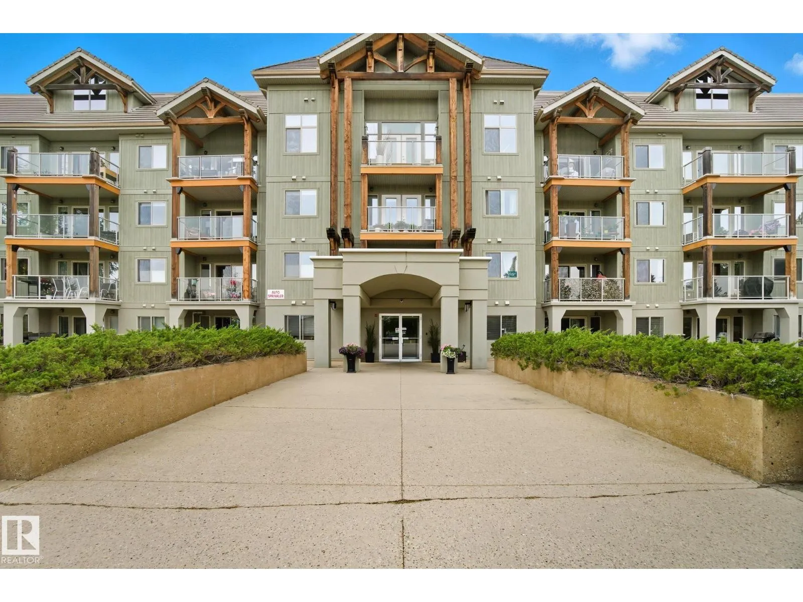 Apartment for rent: #412 278 Suder Greens Dr Nw, Edmonton, Alberta T5T 6V6