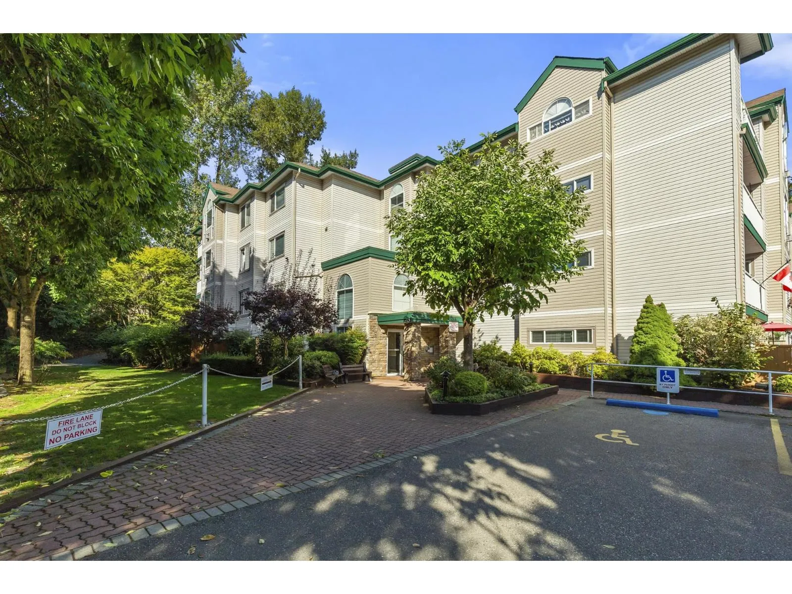 Apartment for rent: 412 2963 Nelson Place, Abbotsford, British Columbia V2S 7L6