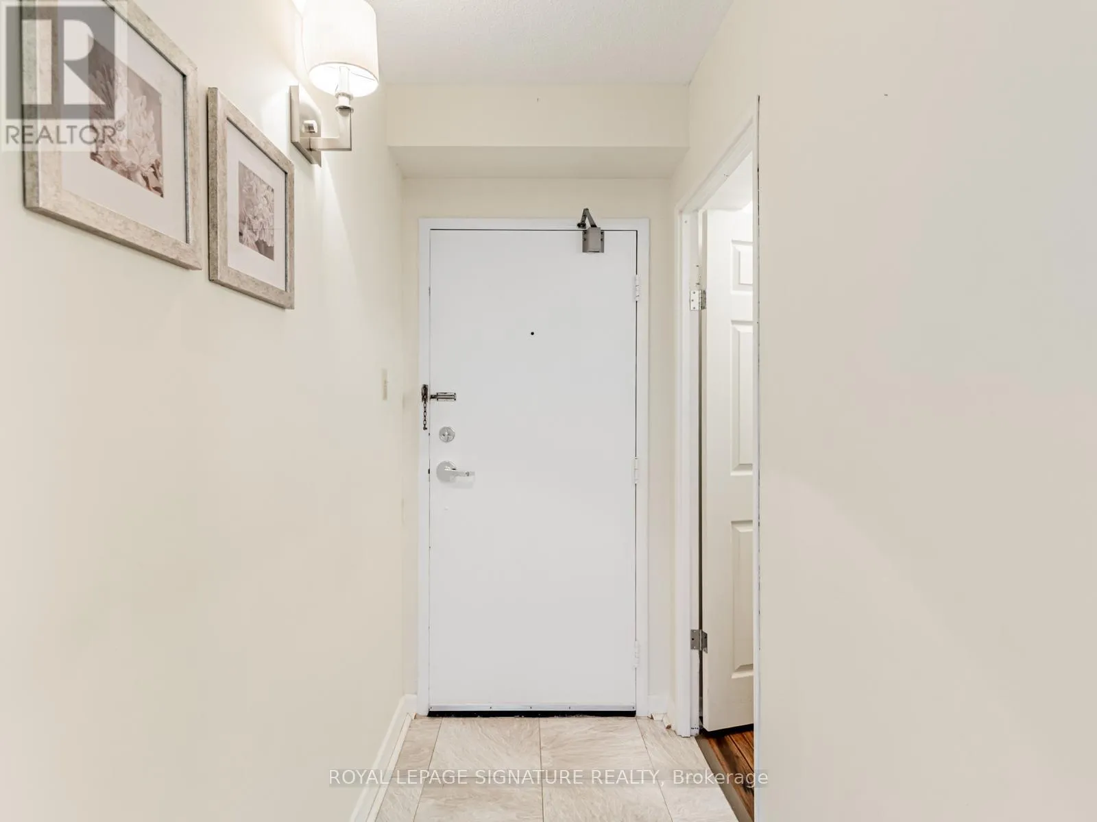 Apartment for rent: 413 - 121 Ling Road, Toronto, Ontario M1E 4Y2