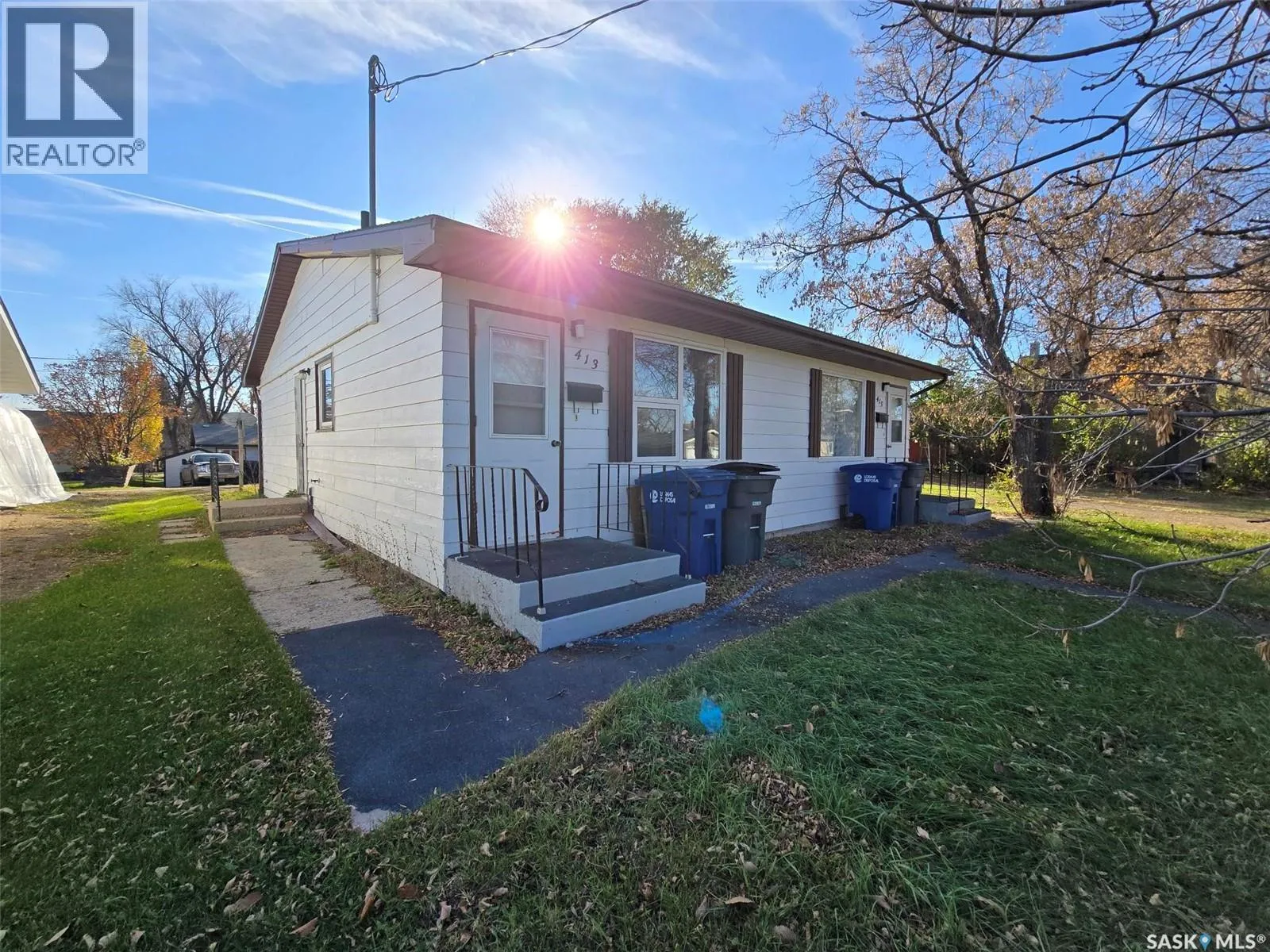 Duplex for rent: 413 - 415 Calgary Street, Broadview, Saskatchewan S0G 0K0