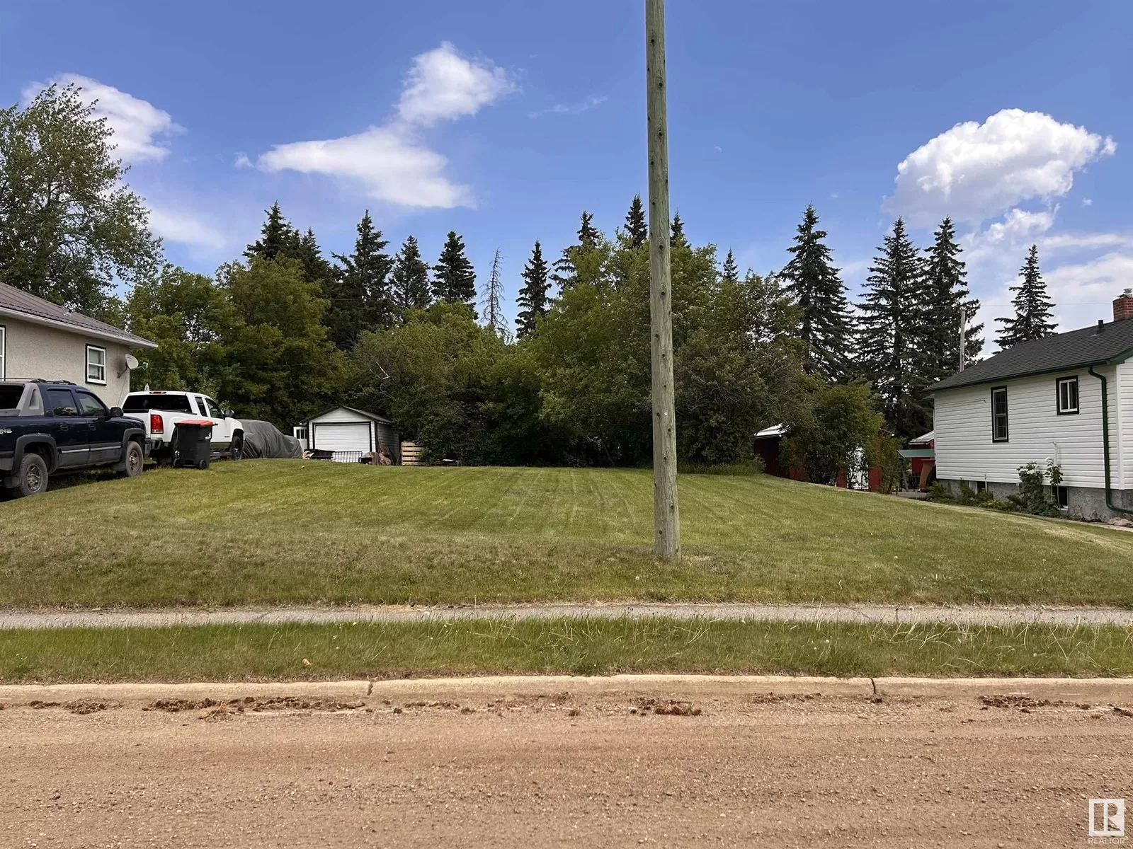 No Building for rent: 413 5 St, Thorhild, Alberta T0A 3J0