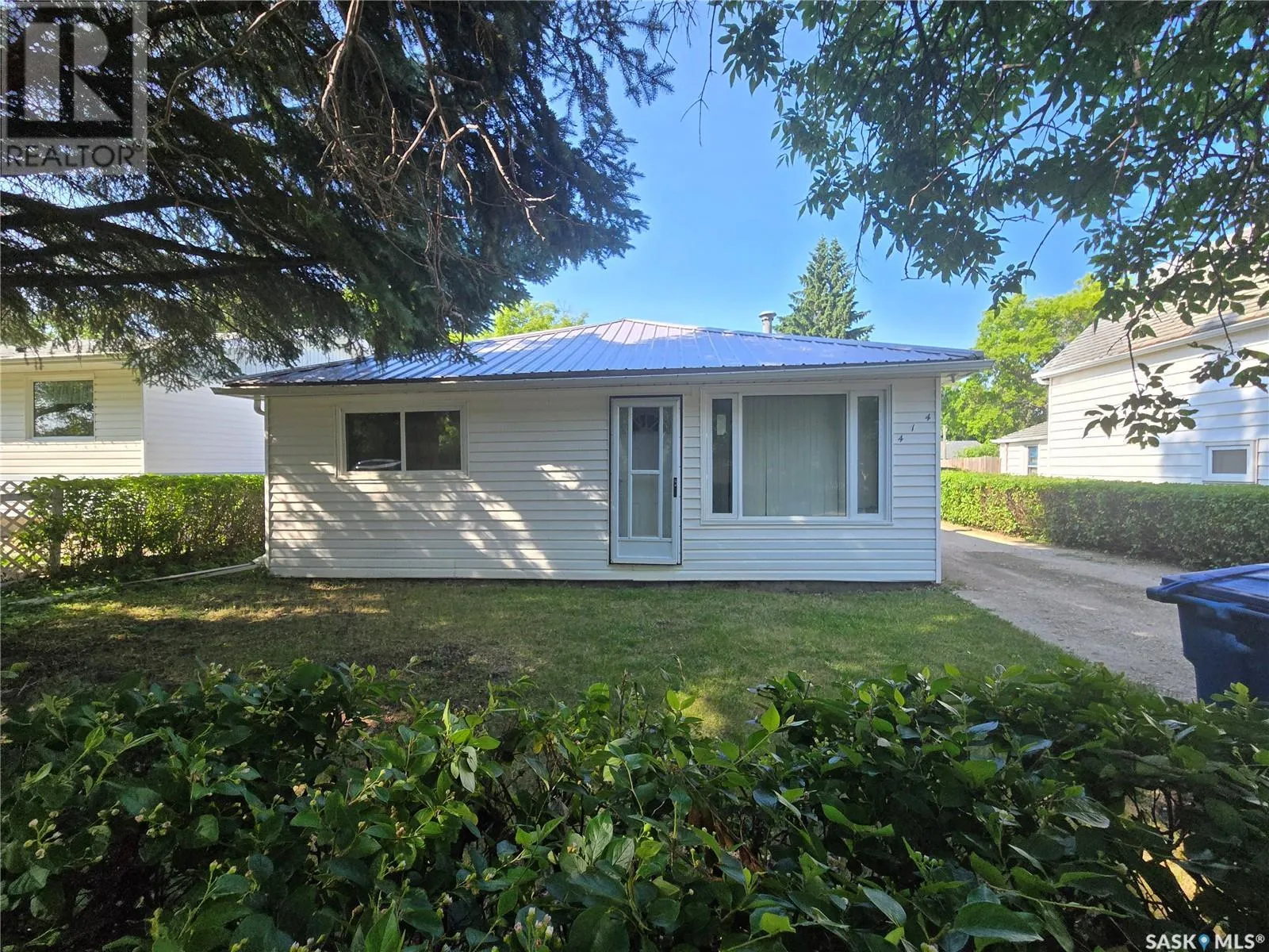 House for rent: 414 2nd Street, Kipling, Saskatchewan S0G 2S0