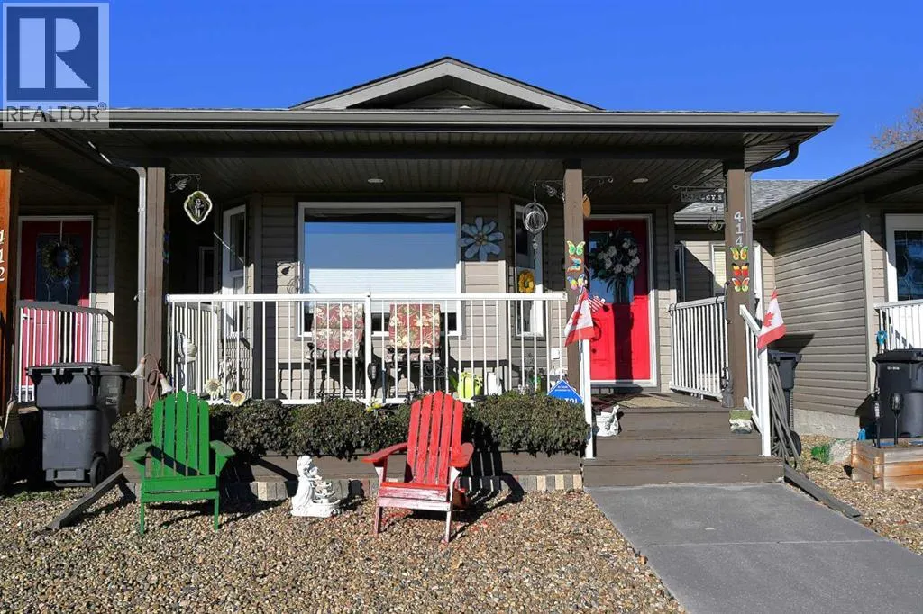 Row / Townhouse for rent: 414 3 Avenue, Bassano, Alberta T0J 0B0