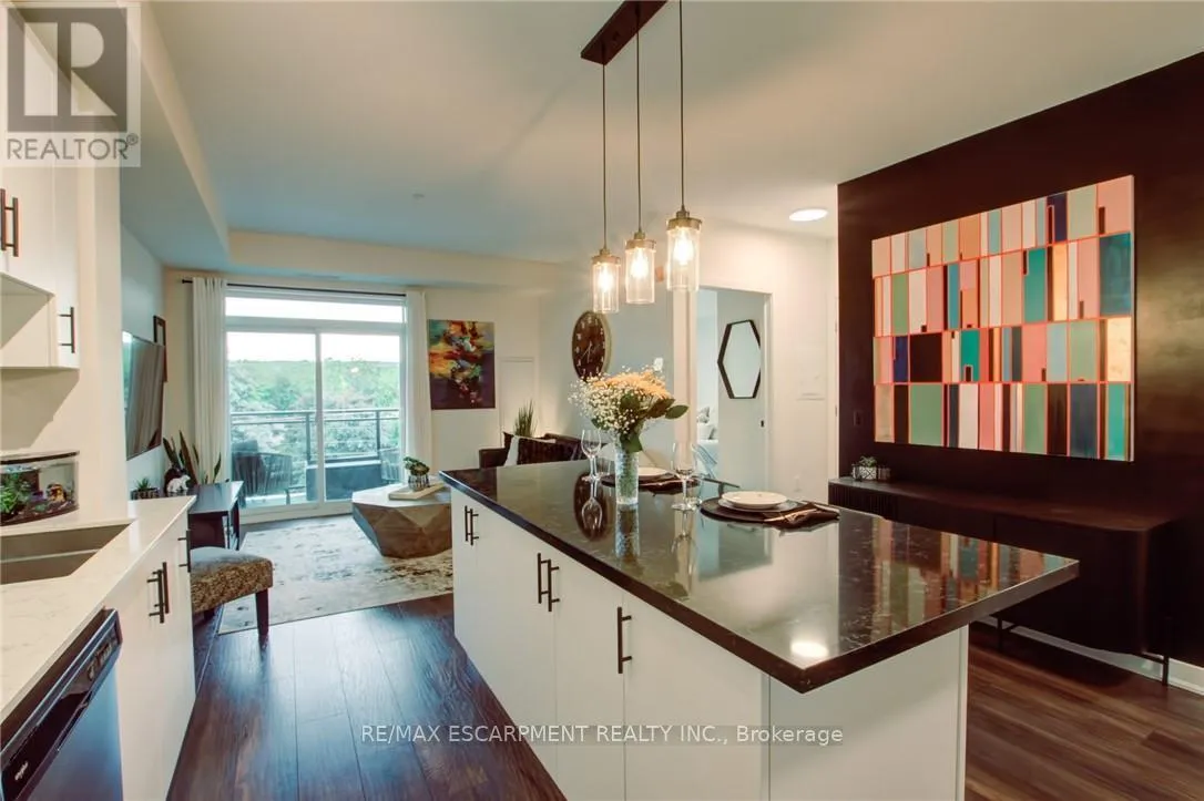 414 - 320 Plains Road E, Burlington, Ontario L7T 0C1