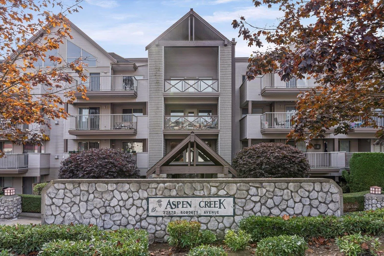 Apartment for rent: 414 33478 Roberts Avenue, Abbotsford, British Columbia V2S 8E1