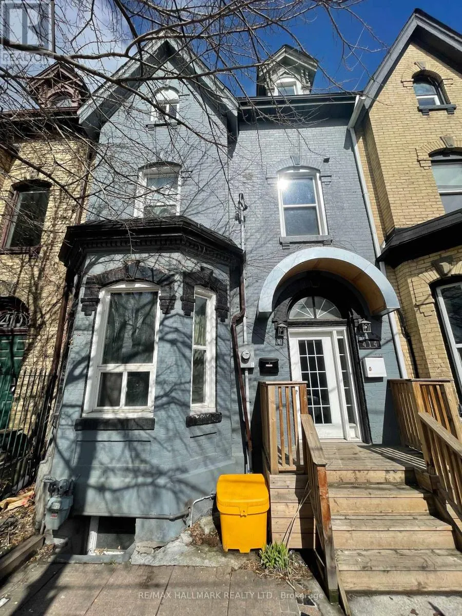 Row / Townhouse for rent: 414 Dundas Street E, Toronto, Ontario M5A 2A8