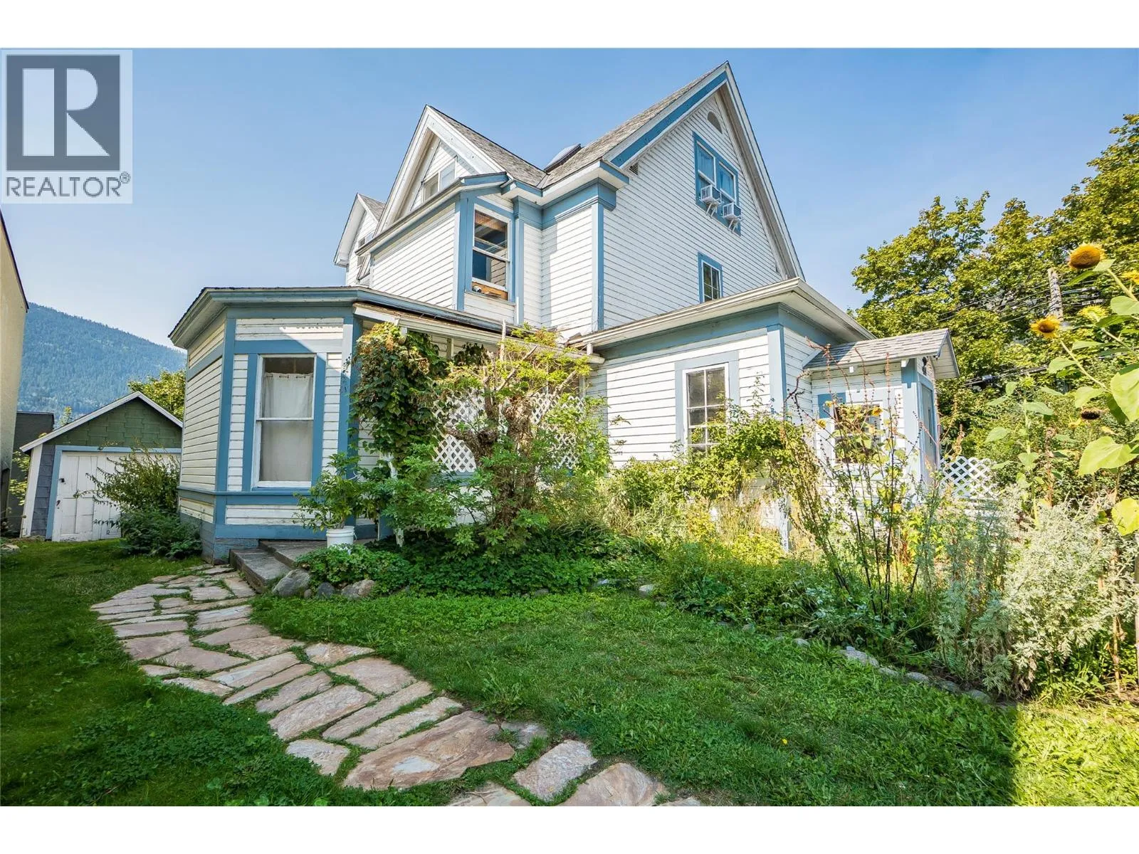 Multi-Family for rent: 414 Falls Street, Nelson, British Columbia V1L 1H9