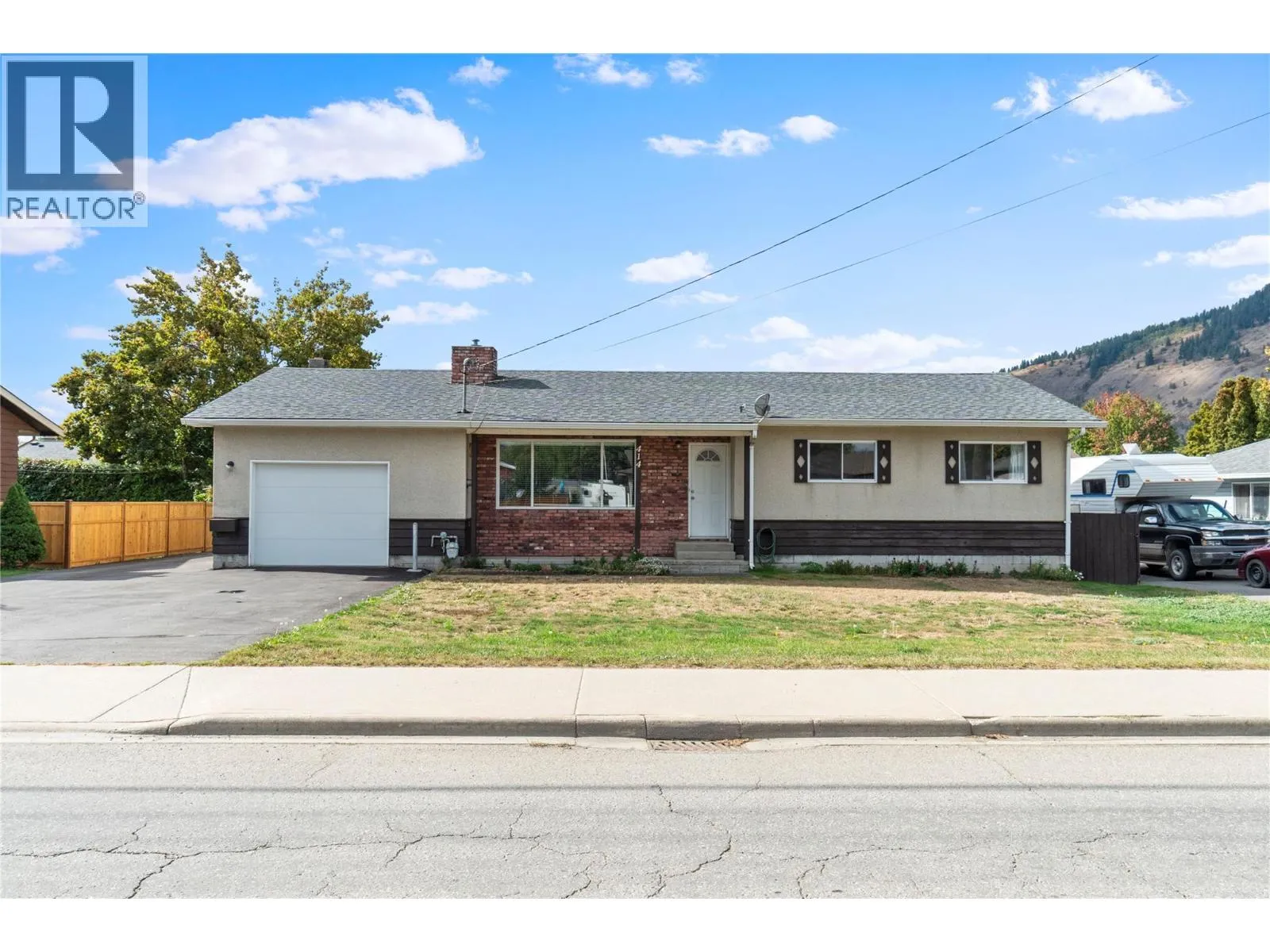 House for rent: 414 Pine Street, Chase, British Columbia V0E 1M0