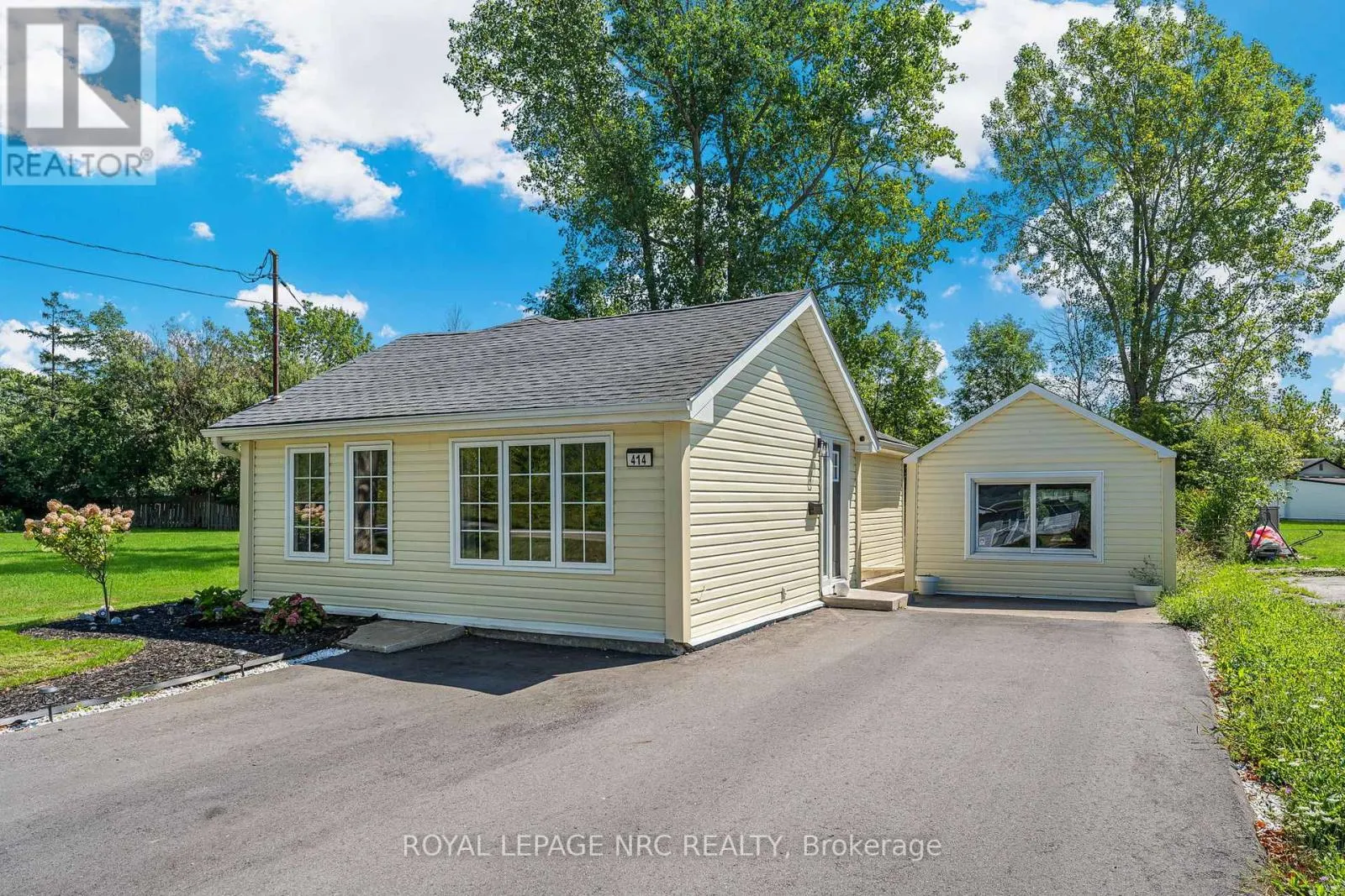 House for rent: 414 Washington Road, Fort Erie, Ontario L2A 4K4