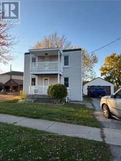 Duplex for rent: 4143 Welland Street, Niagara Falls, Ontario L2G 6J9