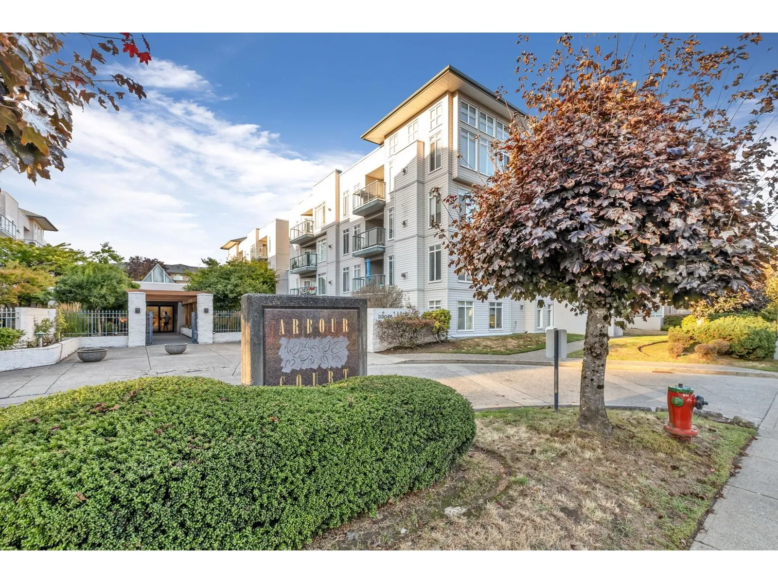 Apartment for rent: 415 32085 George Ferguson Way, Abbotsford, British Columbia V2T 2K7