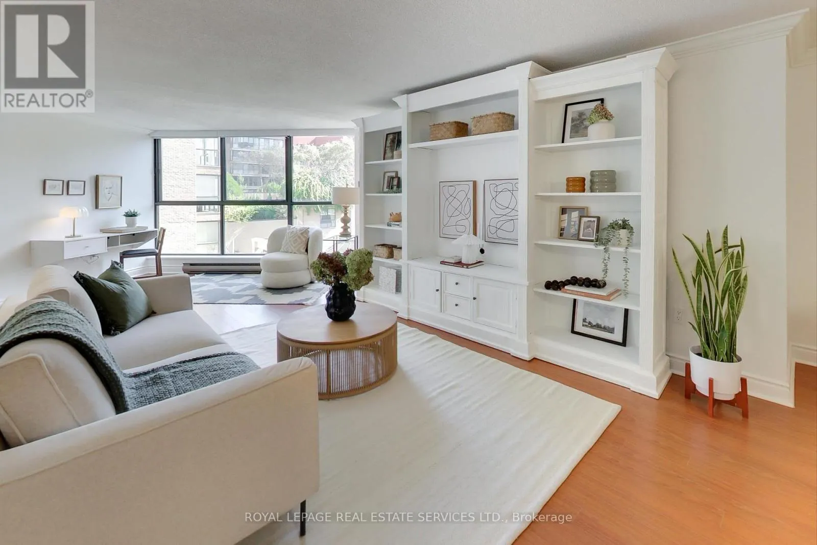 Apartment for rent: 415 - 35 Church Street, Toronto, Ontario M5E 1T3