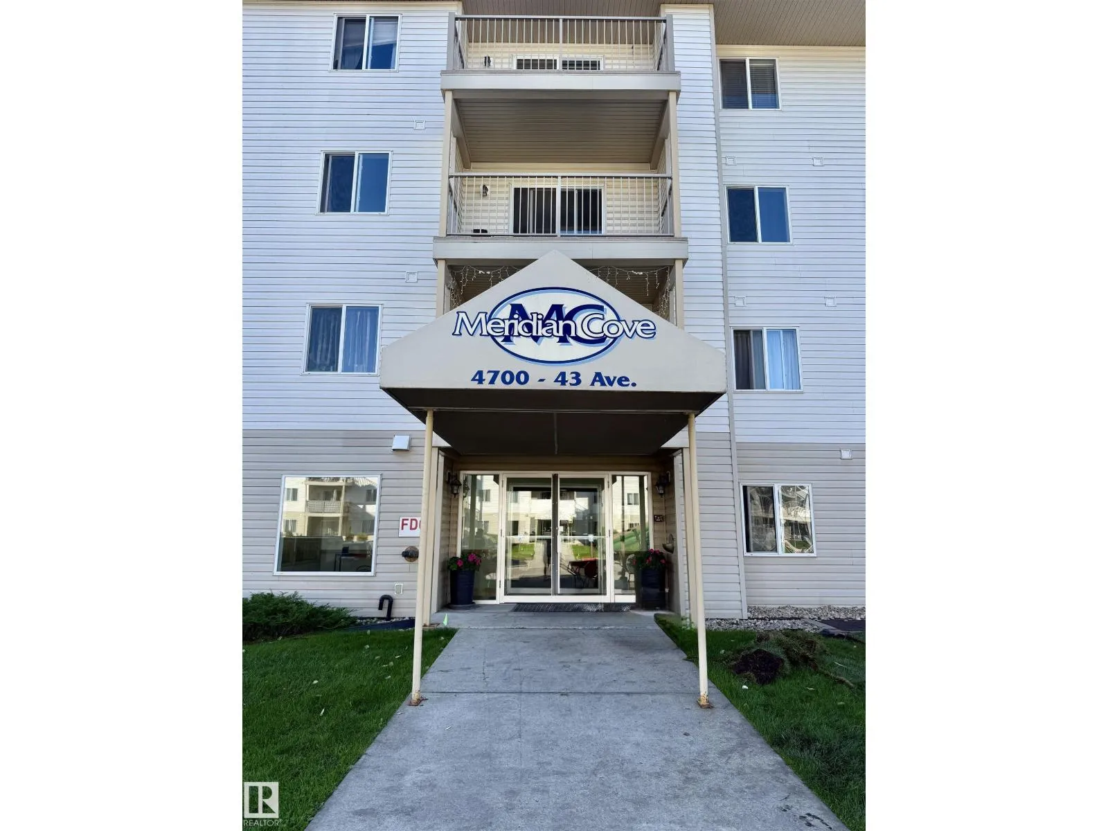 Apartment for rent: #415 4700 43 Av, Stony Plain, Alberta T7Z 2S6